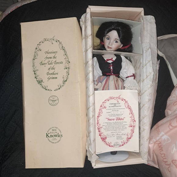 Vintage Porcelain SNOW WHITE-217A Artist Diana Effner porcelain Doll Knowles - Picture 4 of 12